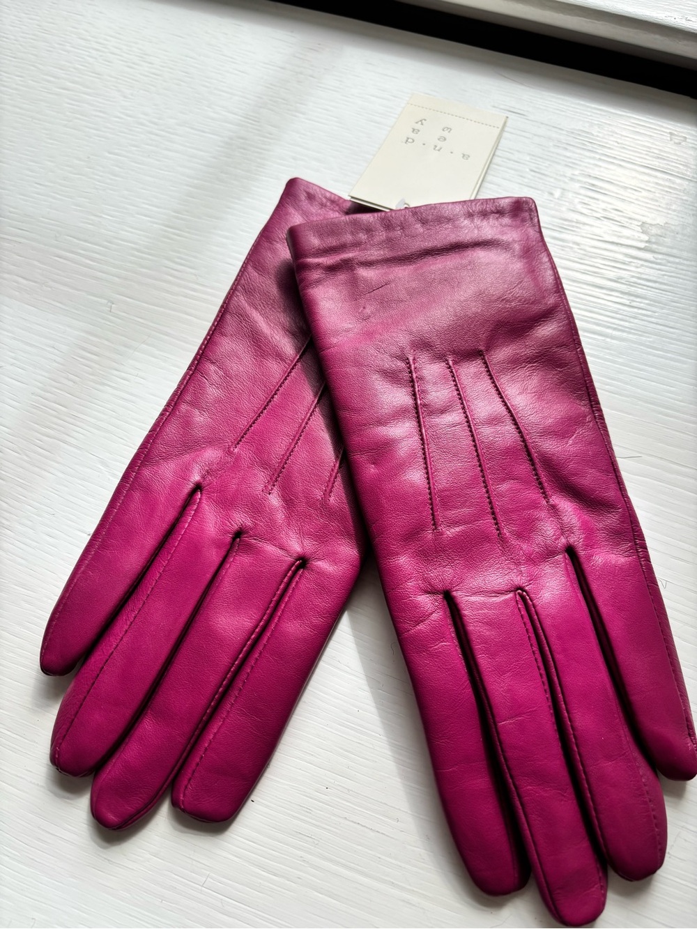 Women's Leather Gloves - Magenta
